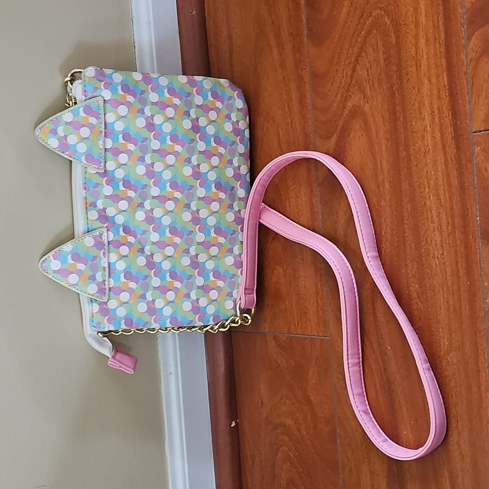 Luv Betsy Cute Cat Face Crossbody Bag - Picture 3 of 8